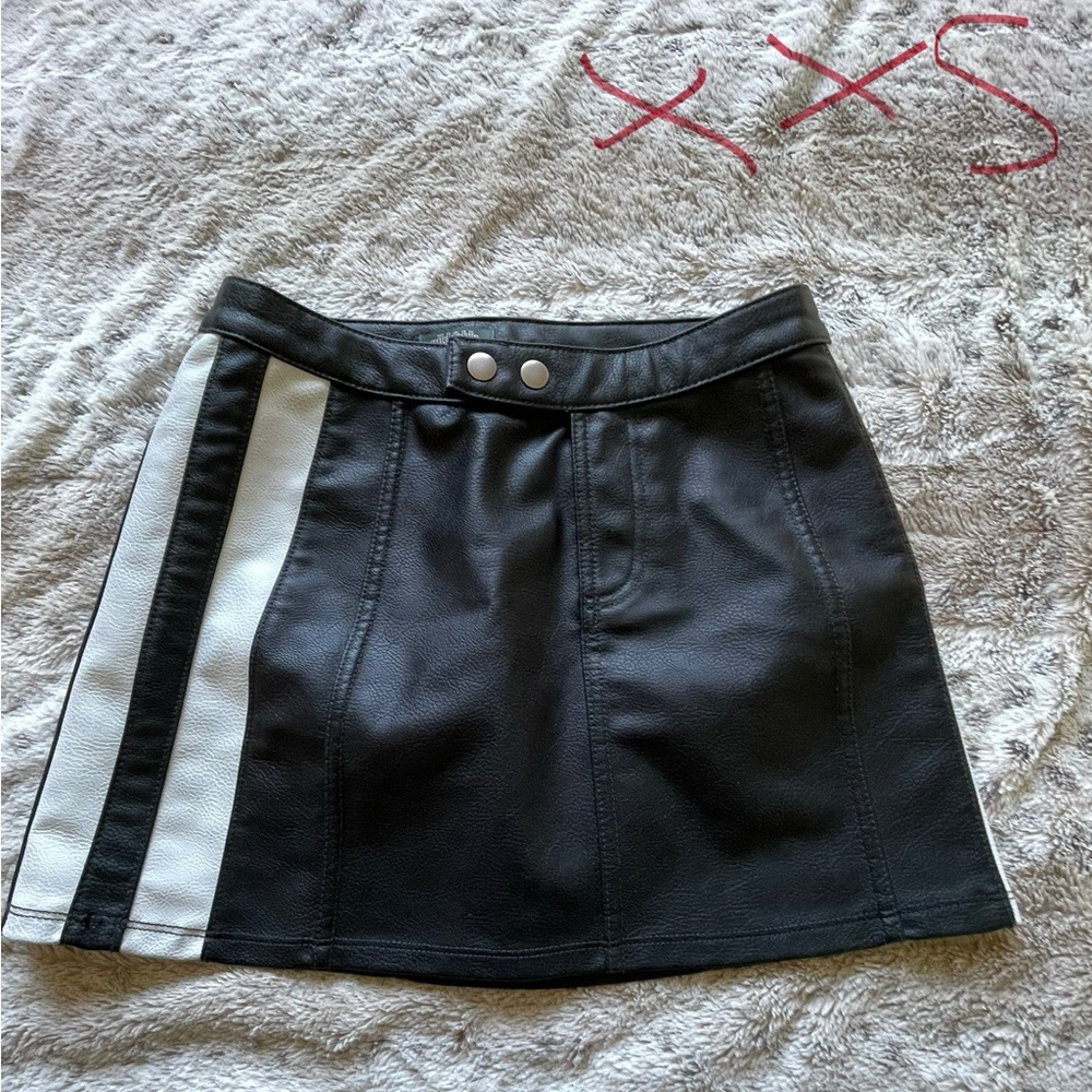 Wild Fable Black and White Mini Skirt (Leather)